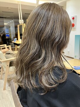 コルテ(Corte) ハイライト×ベージュ