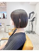 ワンレンボブ/水平ボブ/内巻きボブ/ナチュラル/黒髪/耳掛け