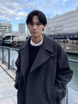 シキクーパー ヨコハマ(siki cooper) キメすぎないセンターパート［横浜/メンズカット/メンズパーマ］