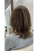 大人マッシュウルフ　脱白髪染め　グレージュ