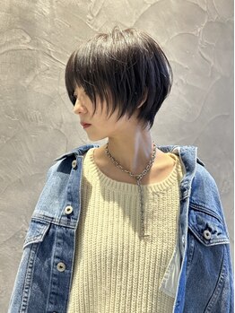 リアン(Lian)の写真/カット技術の上手さを証明するLianのショート!!どの角度から見ても完璧なヘアは大人女性から絶大な支持。