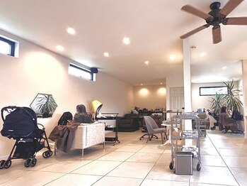 カール ヘアープロダクツ(KAAL hair products)の写真/お子様連れの方も大歓迎!周りを気にせず、ゆっくりとしたサロンタイムをお過ごし頂けます。気軽にご相談を!