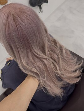 アールシリウス(R,SIRIUS) ブリーチ2回で出来るホワイトピンクカラー