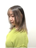 ミルクブラウン/ハッシュカット/逆アンブレラカラー30代