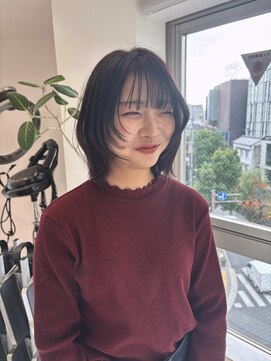 顔まわりレイヤー透明感ワインレッド