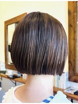 オミノ omino&nbsp;切りっぱなしボブ