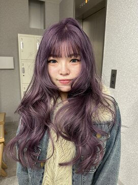 天神美容室 海外レイヤーカットラベンダーグレージュ