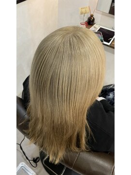 ルミヨコハマ 横浜駅店(Lumi) 根元ブリーチオンカラー