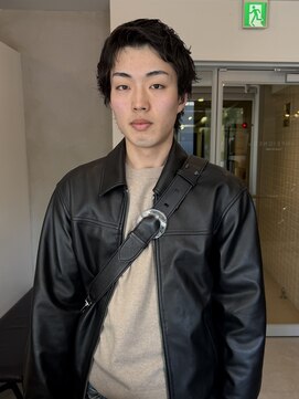 アンフェインド02(UNFEIGNED 02) MEN’S HAIR/ルーズショート/リバースセンターパート/伏見