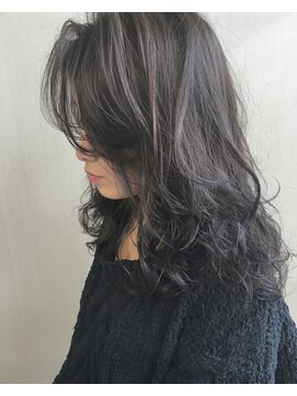 アライブ ハラジュク(ALIVE harajuku) 暗髪プラチナブルージュ★ハイライトで透けるカラーに★