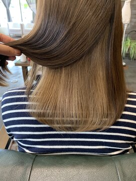 カルマ(KARMA) ベージュインナーカラー