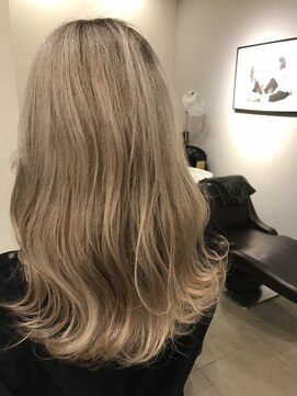 アールワークオブアート(R WORK OF ART) ハイトーンミルクティー★くすみバージョン