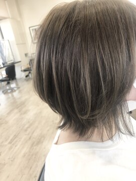 フレンズ 平岡店(friend's) 【札幌平岡　くびれミディアム/アッシュブラウン】　五十嵐美穂