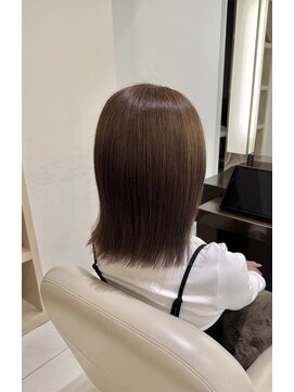 ヘア&エステ ヒロイン 西武池袋店 切りっぱなしセミボブ