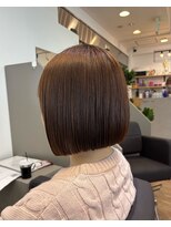 ジ エクト ヴィシア 心斎橋店(The Ect VIXIA) チェリーレッド/ワインレッド/刈上げボブ