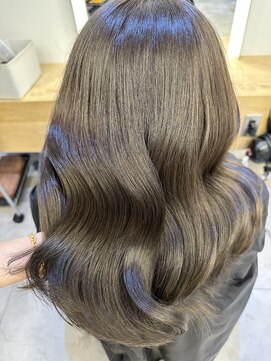 ジーナ 渋谷駅前(Zina) オリーブベージュ＋レイヤーカット