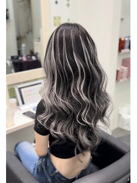 ラピス 池袋(Lapis) バレイヤージュ風ハイライト