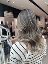 ステア ケース(stair case)&nbsp;バレイヤージュ　ハイライト　ミックス　ホワイトグレージュ