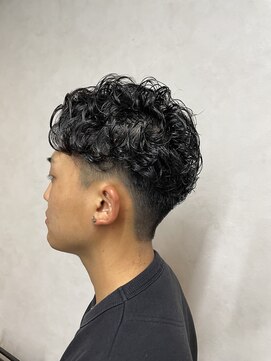 MEN’S HAIR/サーフカール/刈り上げセンターパート/千葉駅