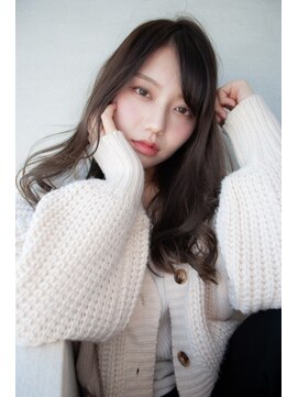 柔らかさ際立つ 大人ナチュラルレイヤーロング