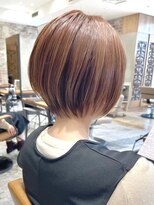 アフロート ルヴア(AFLOAT RUVUA)&nbsp;『岩田莉奈』40代50代お洒落な白髪染ショートボブ新宿ケアカラー