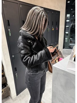 アコ(Aco) ★Edge感強めのツーブロックハイライトデザイン★