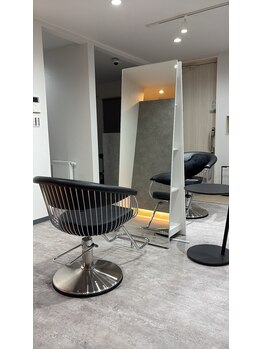 インヘリット(INHERIT.)の写真/【拓北駅より徒歩3分】落ち着いた空間で心も髪もリフレッシュ☆大型店が苦手な方におすすめ♪