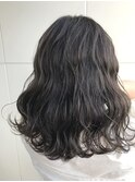 アッシュグレージュ