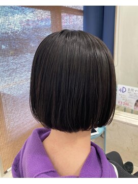 クララ バイ マニスオブヘアー(CLALA by Manis of hair) ぱつっとボブ♪