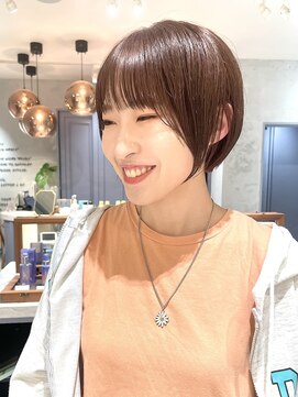 ロンドジェネルーズ 柏(Lond generous) 【小林翼】ワンブリーチ丸みショートハイライト顔周り白髪ぼかし