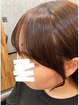 アール(R) 顔周りカット