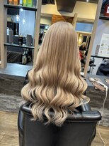 ラピス 横浜(Lapis)&nbsp;ミルクティーベージュシールエクステハイライトブリーチカラー