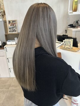 プラス ファースト ヘア(Plus 1st) グレージュカラー+ストレート