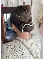 カリラ(CAOLILA)&nbsp;シニヨン/ゆるシニヨン/大人可愛い/ヘアセット/ヘアアレンジ