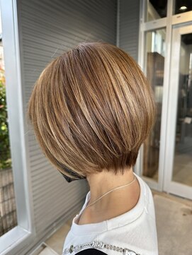 クリック 辰巳店(CLiC) ショートボブ