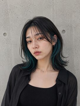 エヌア(ENURE) さりげなくおしゃれを楽しむ♪大人のインナーカラー