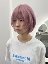シラフ(SHIRAF)&nbsp;ホワイトピンク×レイヤーボブ