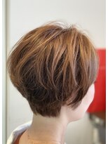 クロムヘアー(CHROME HAIR) 前下がりショートボブ