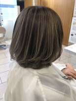 リー 京橋(Lee)&nbsp;レイヤーにボブハイライトカラー　山下志穂