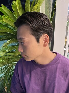 ウェルネス(Wellness) ナチュラルツーブロックメンズスタイル