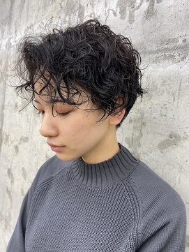 ウェウェ(wewe) かりあげショートのパーマスタイル