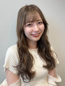 ティア(Tia.) (韓国風/くびれヘア/ロングヘア/前髪/サイドバング/小顔)