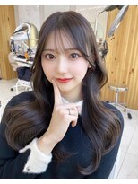 アフロートリノ(AFLOAT Leino)&nbsp;大人可愛い韓国レイヤー　顔まわり　前髪シースルーくびれヘア