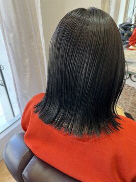 ウィロー(WILLOW) 【WILLOW京橋/都島】暗髪可愛いパッツンボブ