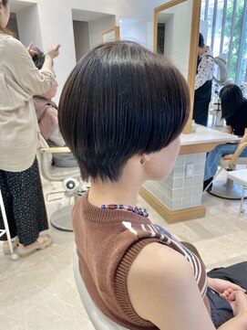 シュヴー 浦安店(CHEVEUX) 大人可愛い20代30代40代黒髪前上がりショートひし形ショートボブ