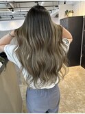 contrast greige balayage