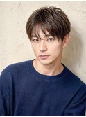 スーツ短髪ツーブロック束感モテる黒髪シークレットパーマ流行