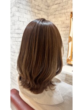 ヘアケア ラウンジ(hair care LaUNGE) ミディアムレイヤー