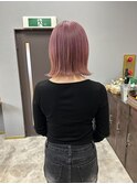ピンクベージュ