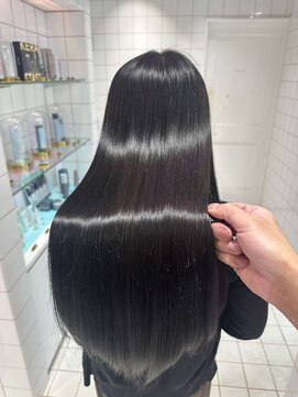 ロンドルーチェ 心斎橋(Lond luce) ダークアッシュ/ミディアムレイヤーカット［髪質改善/縮毛矯正］